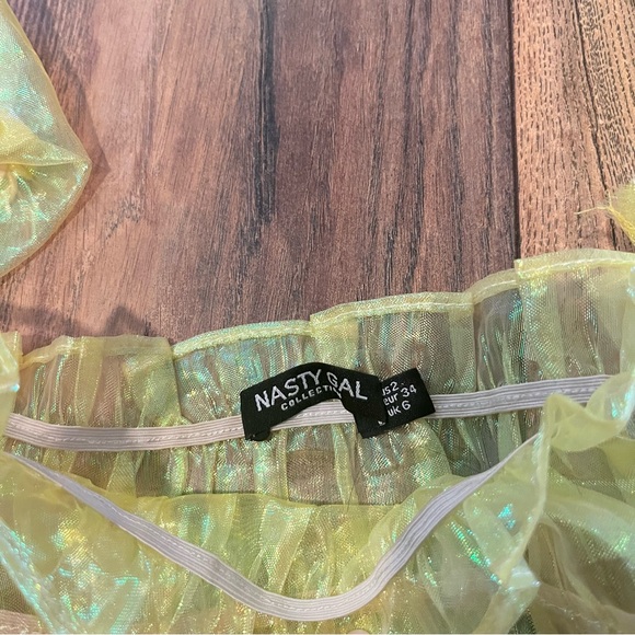 Nasty Gal || Oh Honey Metallic Puff Sleeve Top - Picture 5 of 7